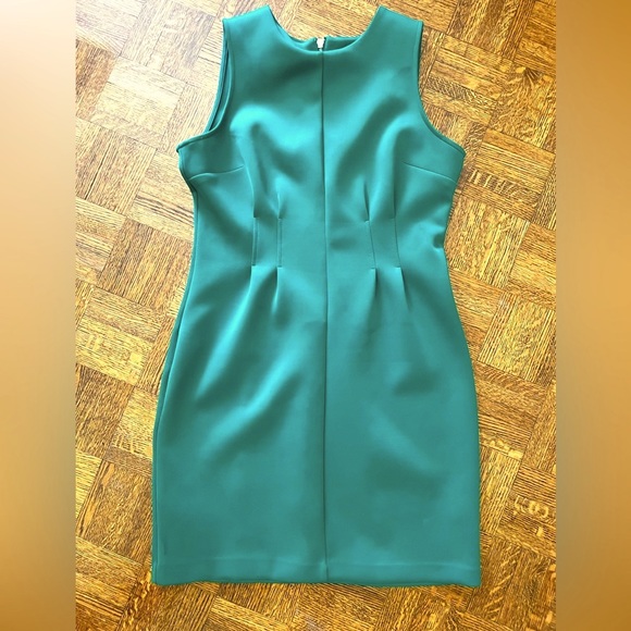 Fitted “scuba” style dress - Picture 1 of 8